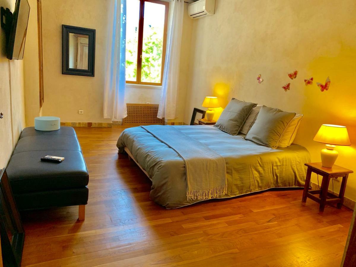 Authentique Bijou Coeur D'Orange A 2 Pas Du Theatre Antique! Villa Luaran gambar