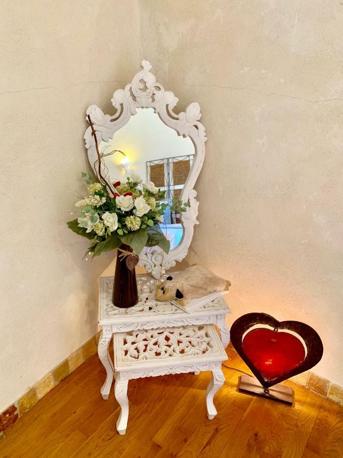 Authentique Bijou Coeur D'Orange A 2 Pas Du Theatre Antique! Villa Luaran gambar